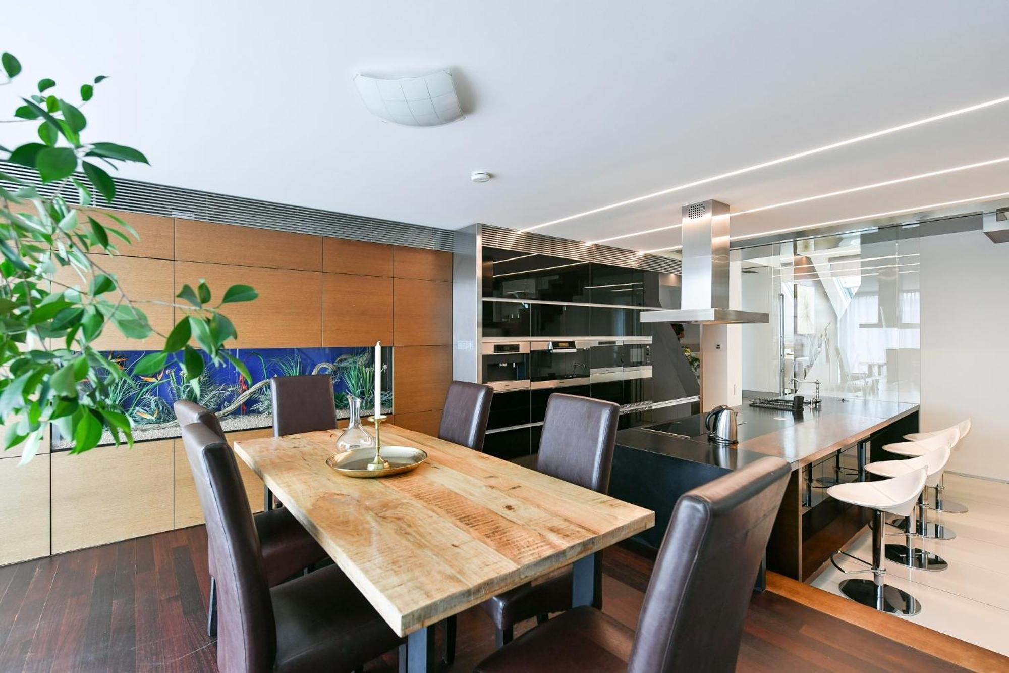 Presidential Penthouse, 303m2, Jacuzzi On Terrace, Sauna, 6bdrm, 4bthrm, Ac, Lift Lejlighed *