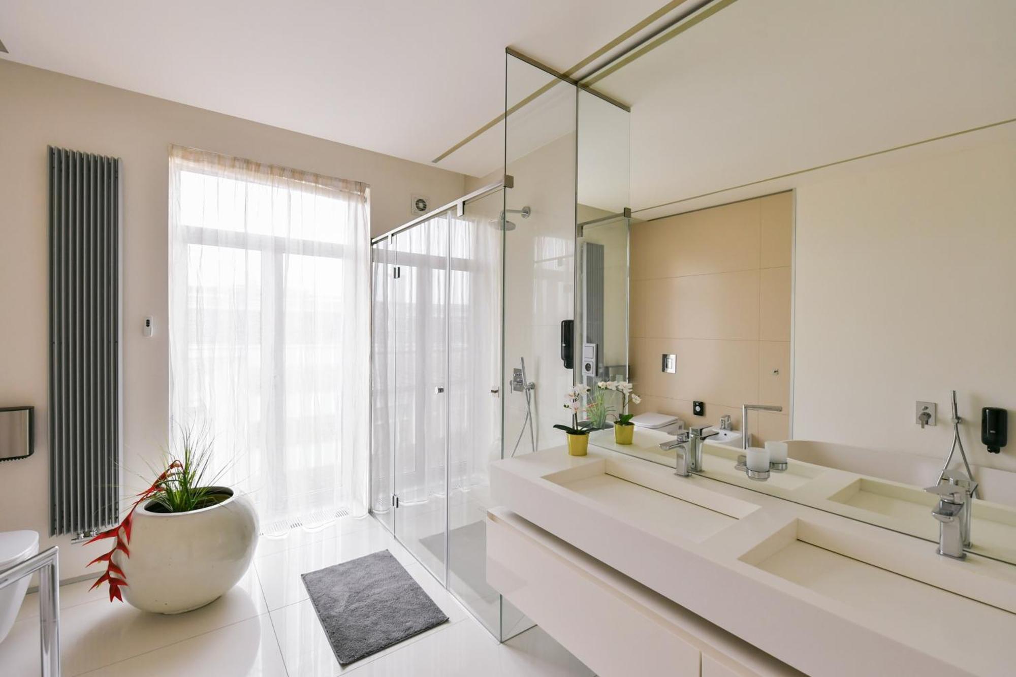 Lejlighed Presidential Penthouse, 303m2, Jacuzzi On Terrace, Sauna, 6bdrm, 4bthrm, Ac, Lift *