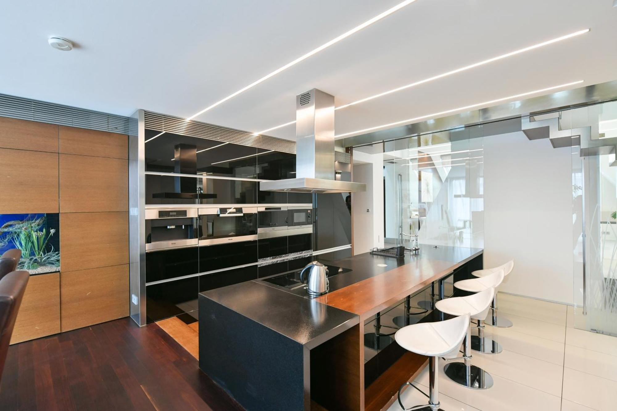 Presidential Penthouse, 303m2, Jacuzzi On Terrace, Sauna, 6bdrm, 4bthrm, Ac, Lift Lejlighed *