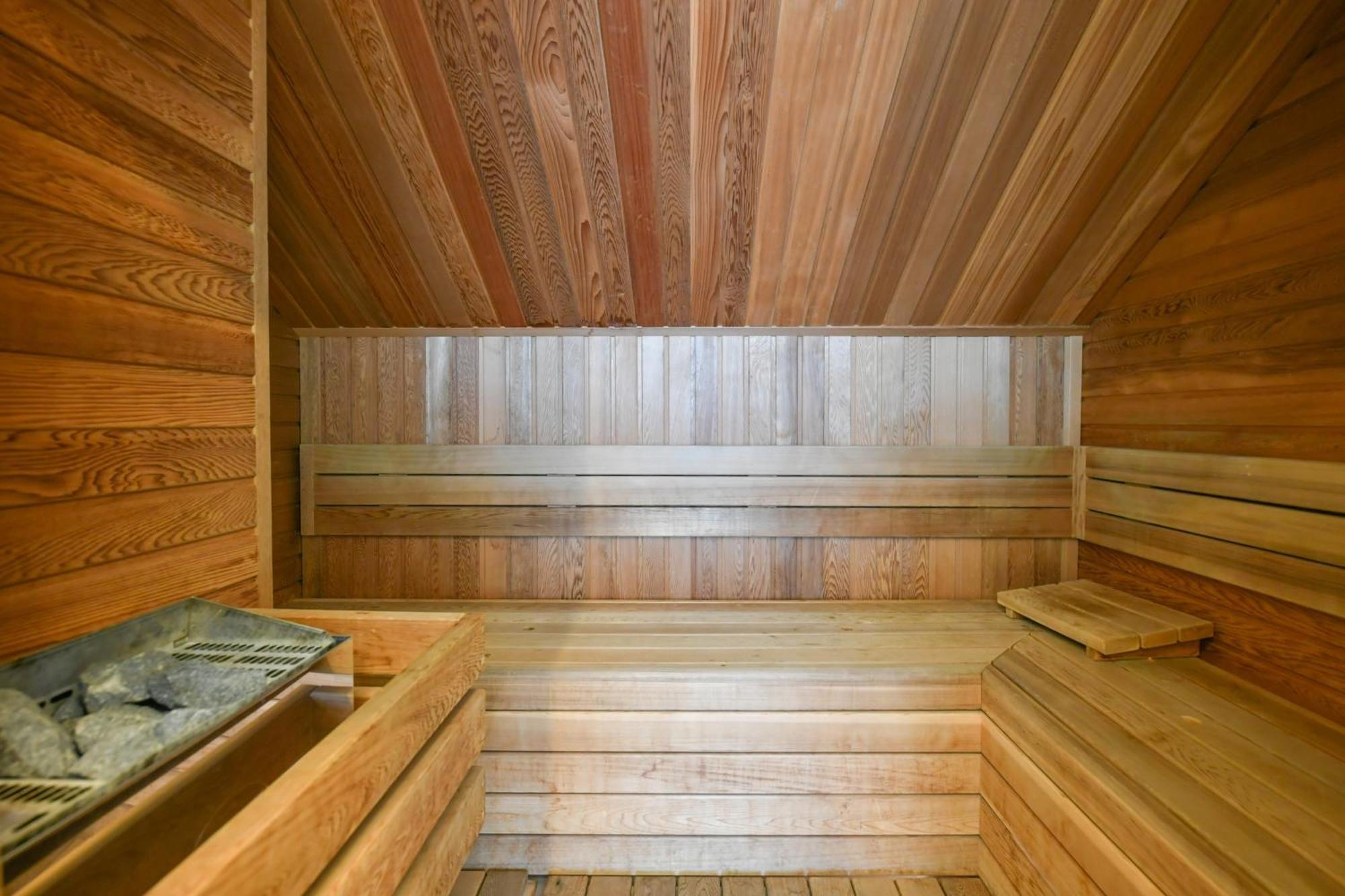Lejlighed Presidential Penthouse, 303m2, Jacuzzi On Terrace, Sauna, 6bdrm, 4bthrm, Ac, Lift