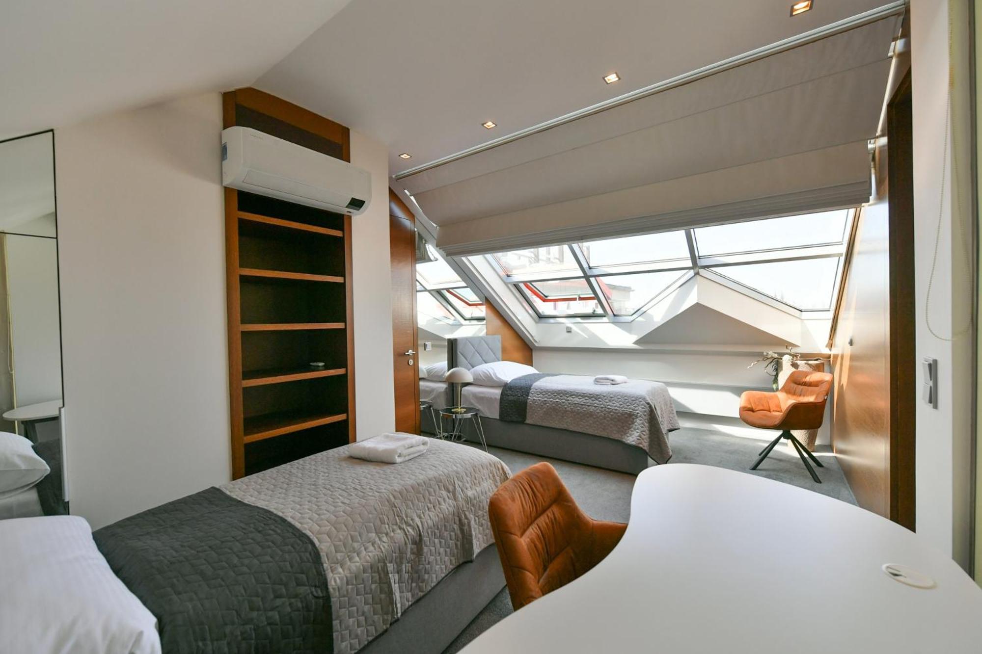 Presidential Penthouse, 303m2, Jacuzzi On Terrace, Sauna, 6bdrm, 4bthrm, Ac, Lift Lejlighed *