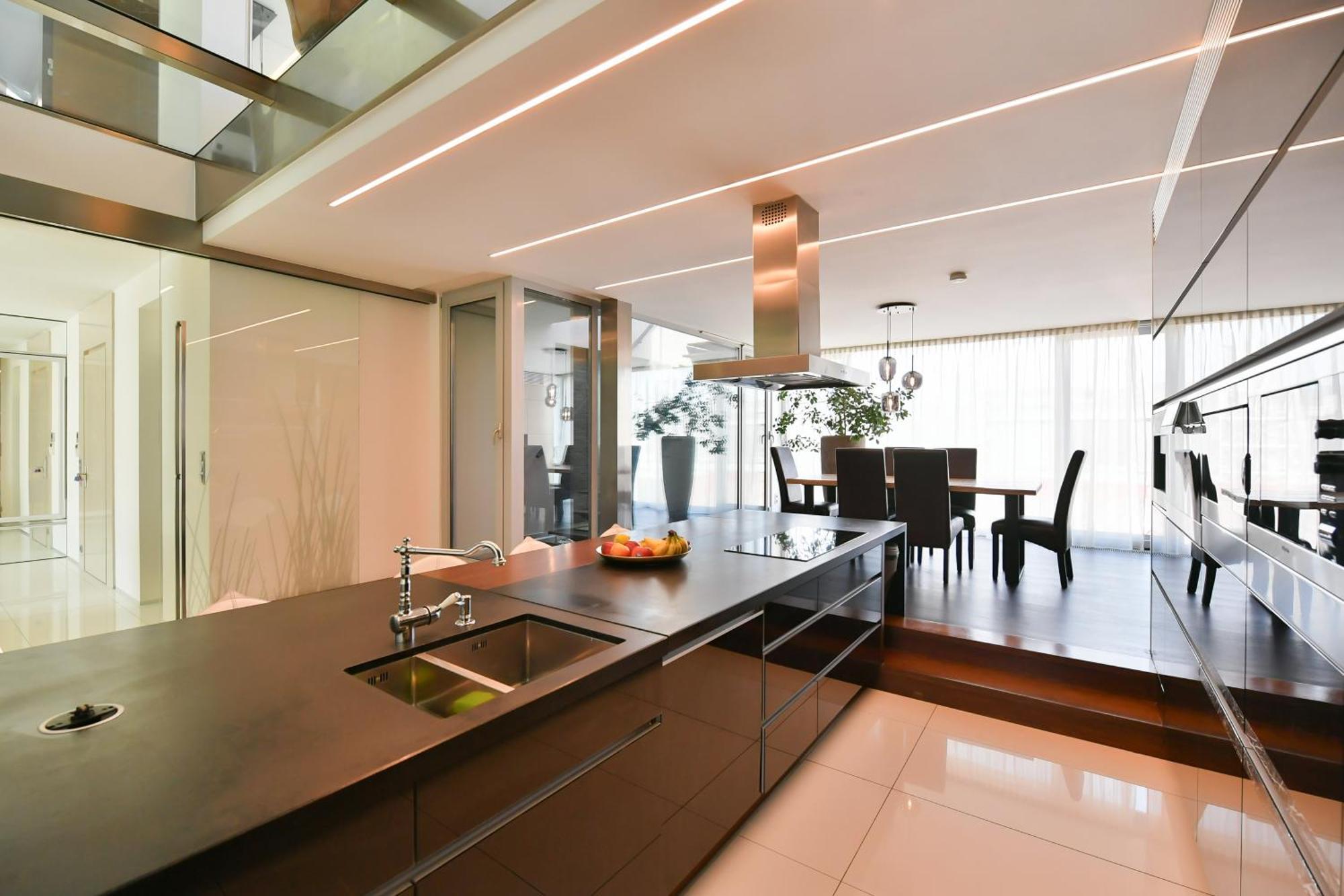 Presidential Penthouse, 303m2, Jacuzzi On Terrace, Sauna, 6bdrm, 4bthrm, Ac, Lift Lejlighed Prag